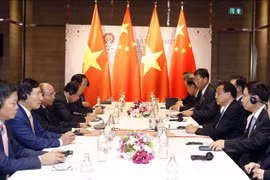 越南政府总理阮春福会见中国国务院总理李克强 