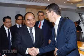 越南政府总理阮春福会见挪威领先集团代表