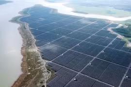 同奈省提议在治安湖中建设8个太阳能发电站