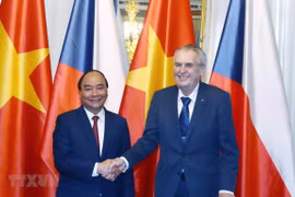越南政府总理阮春福访捷之行为两国合作开辟新篇章