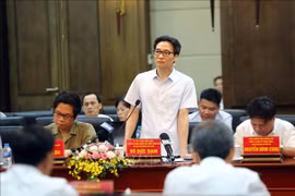 越南政府副总理武德儋就改善经商环境及提高国家竞争力等问题对海防市进行考察