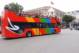 河内新增公交路线与站点为国内外记者提供免费服务