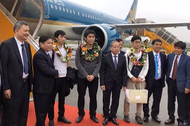 越南航空港总公司迎来2019年第1.15亿名旅客
