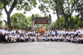 2019年越南夏令营：越侨青年造访胡伯伯老乡