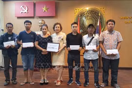 为泰国北碧府客车交通事故遇难者家属提供援助