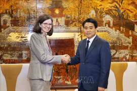 越南河内与加拿大加强多个领域的合作