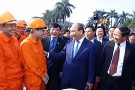 政府总理阮春福向海防市劳动者送上新春祝福与慰问