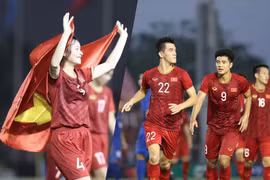 第30届东南亚运动会：政府总理对越南U22男足队和国家女子队的成功表示祝贺