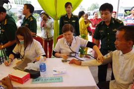西宁省为越柬边境地区贫困人口免费看病送药