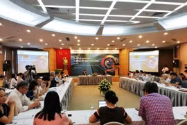 破除政策机制障碍 鼓励私营企业参加公共服务