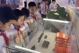 胡志明主席遗嘱执行50周年图片展在海阳省举行