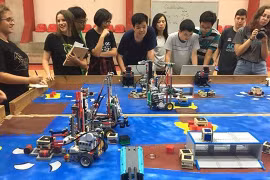 越南学生代表团赴以色列参加机器人夏令营