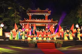 庆祝胡志明主席遗嘱执行50周年的“团结之歌”电视异地直播活动举行