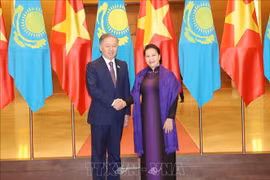 哈萨克斯坦议会下院议长尼格马图林圆满结束对越南的正式访问