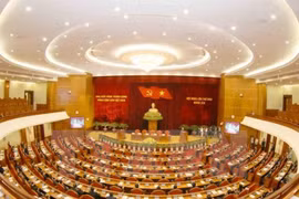 继续全面和同步推进革新事业