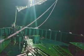 越南破获一起海上汽油走私案 当场抓获犯罪嫌疑人7名