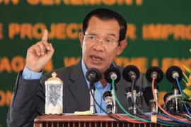 柬埔寨首相强烈谴责新加坡总理有关越南和柬埔寨的讲话