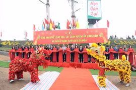 缤纷多彩的文江花卉节在兴安省举行