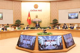 张和平副总理：严厉打击酒驾醉驾毒驾违法行为
