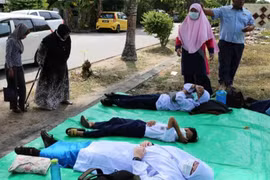 马来西亚数十名学生因化学中毒而住院治疗