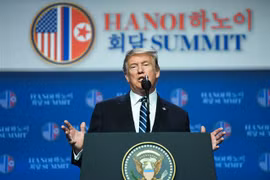 美朝领导人第二次会晤：制裁问题是两国领导未达成协议的原因