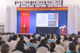 平阳省召开专题会议讨论CPTPP和第四次工业革命对工人和工会带来的影响