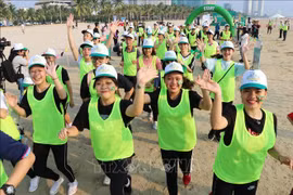 岘港举办“为了儿童安全”马拉松比赛