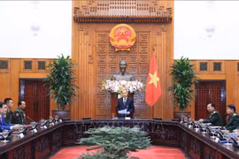 政府总理阮春福会见赴越出席越南人民军建军75周年庆典的各国军队领导人