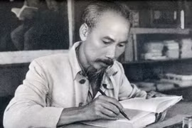 胡志明主席遗嘱--珍贵无比的历史性文件