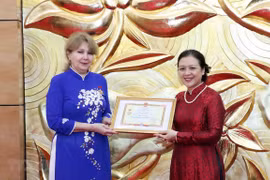 越南与亚美尼亚人民促进友好合作关系