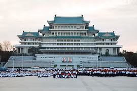 金正恩对越南进行正式友好访问：为出行朝鲜的游客提供优惠