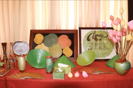 干莲花工艺品——富有越南文化艺术价值的纪念品