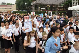 1000多名代表参与苏联“不朽军团”纪念活动