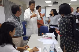 美国协助承天顺化省丰富有关儿童脑瘫康复的知识