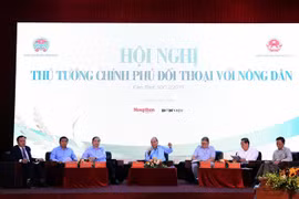 越南政府总理阮春福第二次同农民进行对话