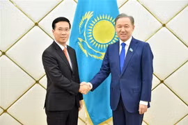 越共中央宣教部部长武文赏对哈萨克斯坦进行工作访问