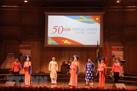越瑞建交50周年纪念典礼在瑞典举行