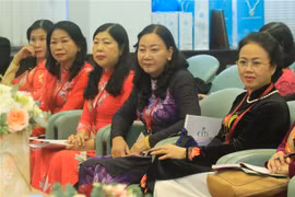 越俄妇女共同肯定其在社会中的地位