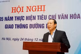 政府总理对原交通运输部副部长阮洪长给予撤职处分