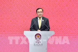 泰国与中国一致同意加强防务合作