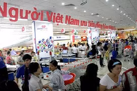 提升越南货在国内外市场上的地位