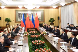中国与菲律宾加强双边关系