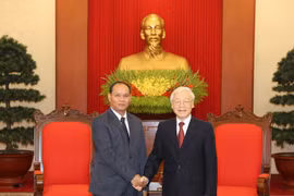 越共中央总书记、国家主席阮富仲会见老挝国家安全部高级代表团