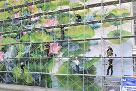 内排国际机场巨型壁画作品给乘客留下深刻印象