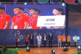 越南队在2019年亚太大学生机器人大赛获得三等奖