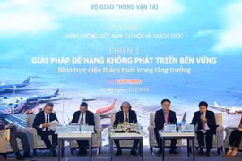 “越南航空业：机遇与挑战”座谈会在河内举行