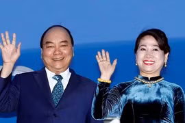 越南政府总理阮春福启程赴泰国出席第35届东盟峰会和相关会议
