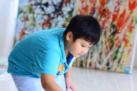 越裔美国儿童画家在美国开办画展