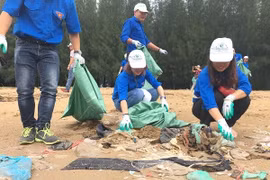 为了环境限制塑料垃圾行动月启动 