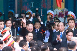 朝鲜最高领导人金正恩离开同登火车站 结束对越南进行正式友好访问